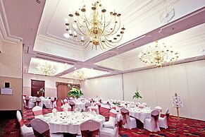 Royal Court Hotel