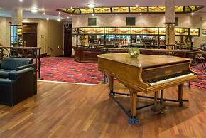 Royal Court Hotel
