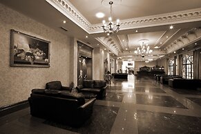 Royal Court Hotel