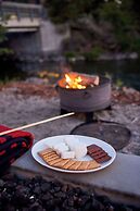 Riverhouse Lodge