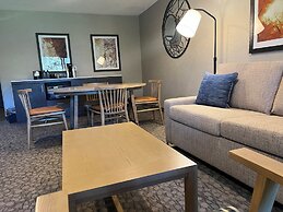 Riverhouse Lodge