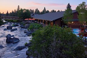 Riverhouse Lodge
