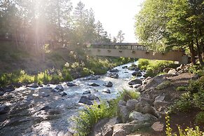 Riverhouse Lodge