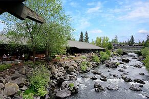 Riverhouse Lodge