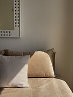 Adonis Hotel & Apartments