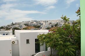 Adonis Hotel & Apartments