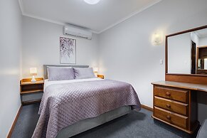 Adelaide Inn