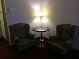 Super 8 by Wyndham Lethbridge