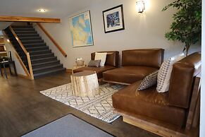 Glacier Mountain Lodge