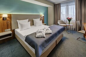 Park Tower Hotel