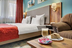 Park Tower Hotel