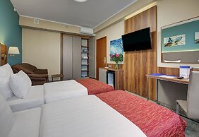 Park Tower Hotel