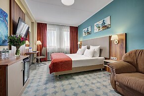 Park Tower Hotel