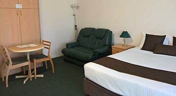 Mid City Motor Inn