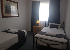Mid City Motor Inn