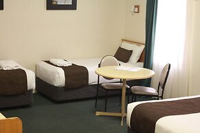 Mid City Motor Inn