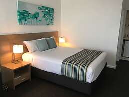 Mid City Motor Inn