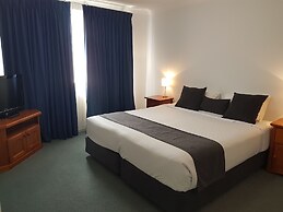 Mid City Motor Inn