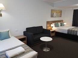 Mid City Motor Inn