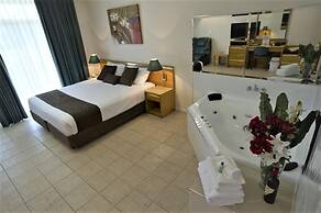 Mid City Motor Inn