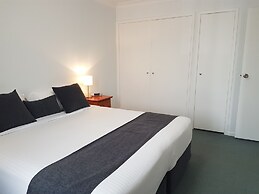 Mid City Motor Inn