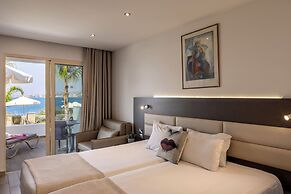Queen's Bay Hotel