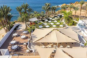 Queen's Bay Hotel