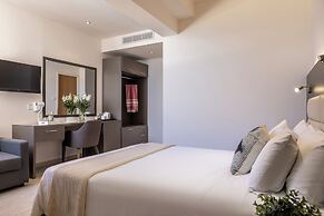 Queen's Bay Hotel