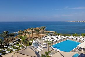 Queen's Bay Hotel