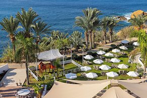 Queen's Bay Hotel