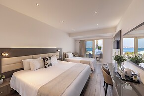 Queen's Bay Hotel