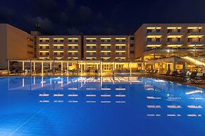 Queen's Bay Hotel