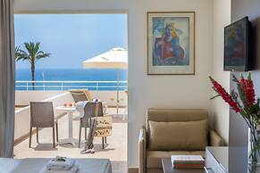 Queen's Bay Hotel