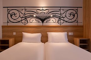 Pacific Hotel Fondary