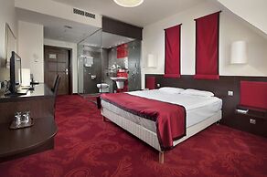 Rubin Wellness & Conference Hotel