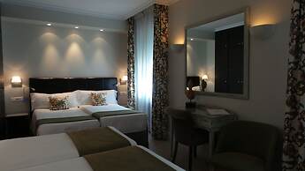 Hotel Moderno Puerta del Sol