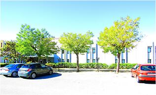 Aix Hotel