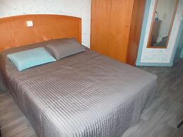 Aix Hotel