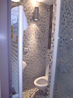 Aix Hotel