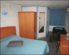 Aix Hotel