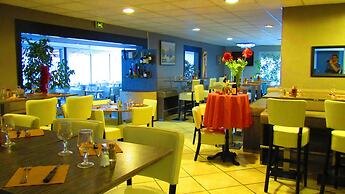 Aix Hotel