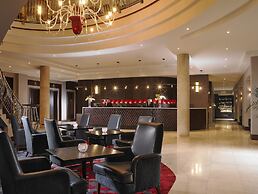 Red Cow Moran Hotel