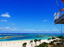 Sheraton Okinawa Sunmarina Resort