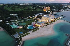 Sheraton Okinawa Sunmarina Resort