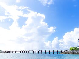 Sheraton Okinawa Sunmarina Resort