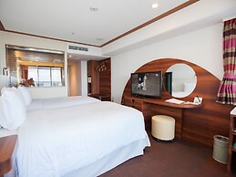 Sheraton Okinawa Sunmarina Resort