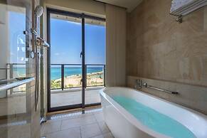 Sheraton Okinawa Sunmarina Resort