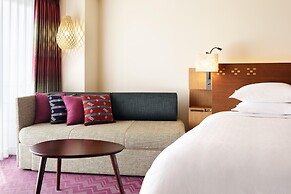 Sheraton Okinawa Sunmarina Resort