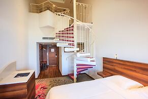 Sheraton Okinawa Sunmarina Resort