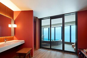 Sheraton Okinawa Sunmarina Resort